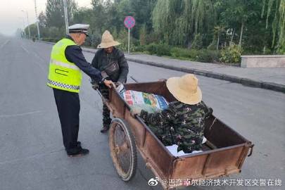 守護平安路，服務(wù)零距離——巴彥淖爾經(jīng)濟技術(shù)開發(fā)區(qū)交警技術(shù)咨詢的智能化升級